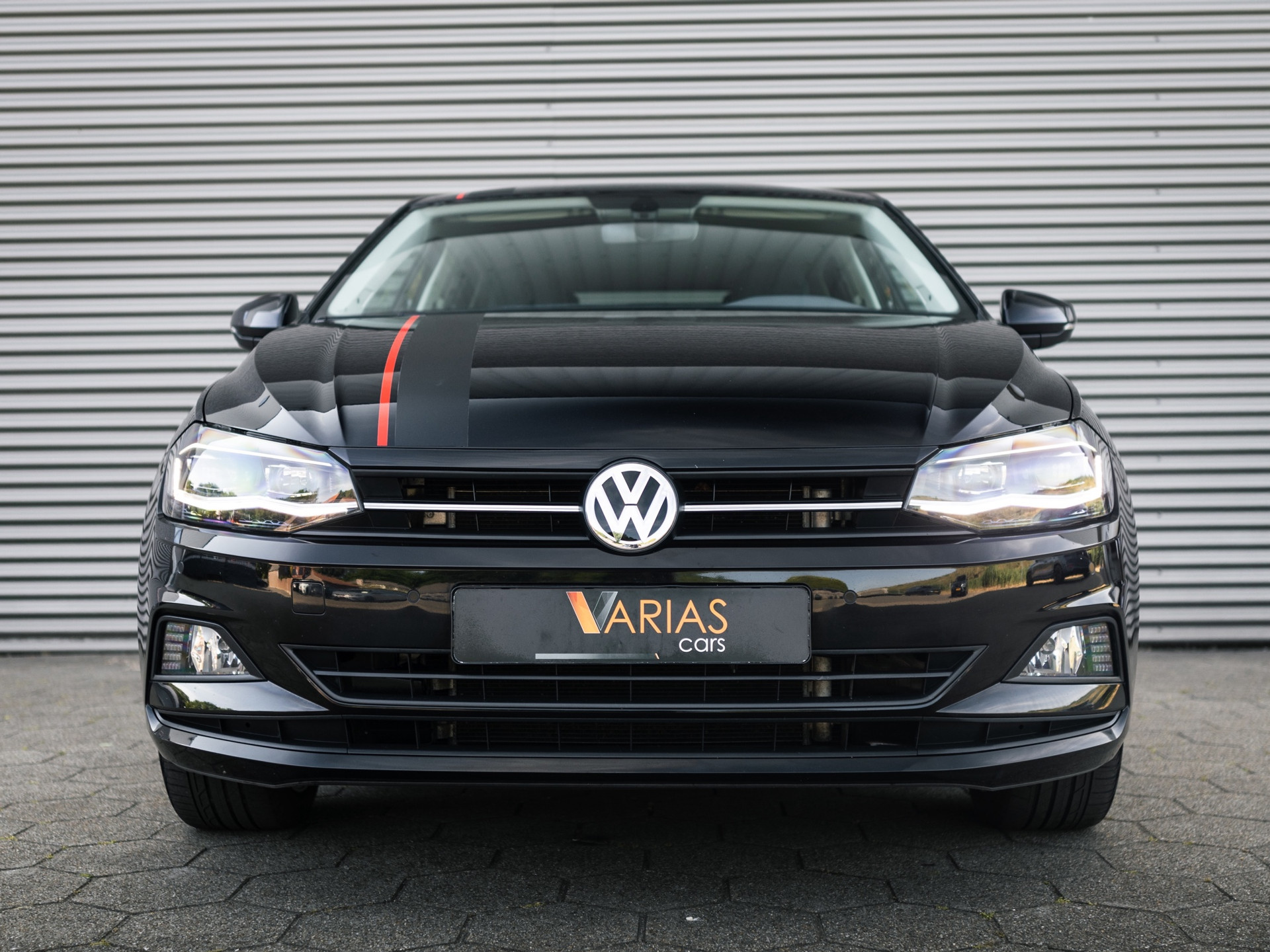 45850927-6.jpg