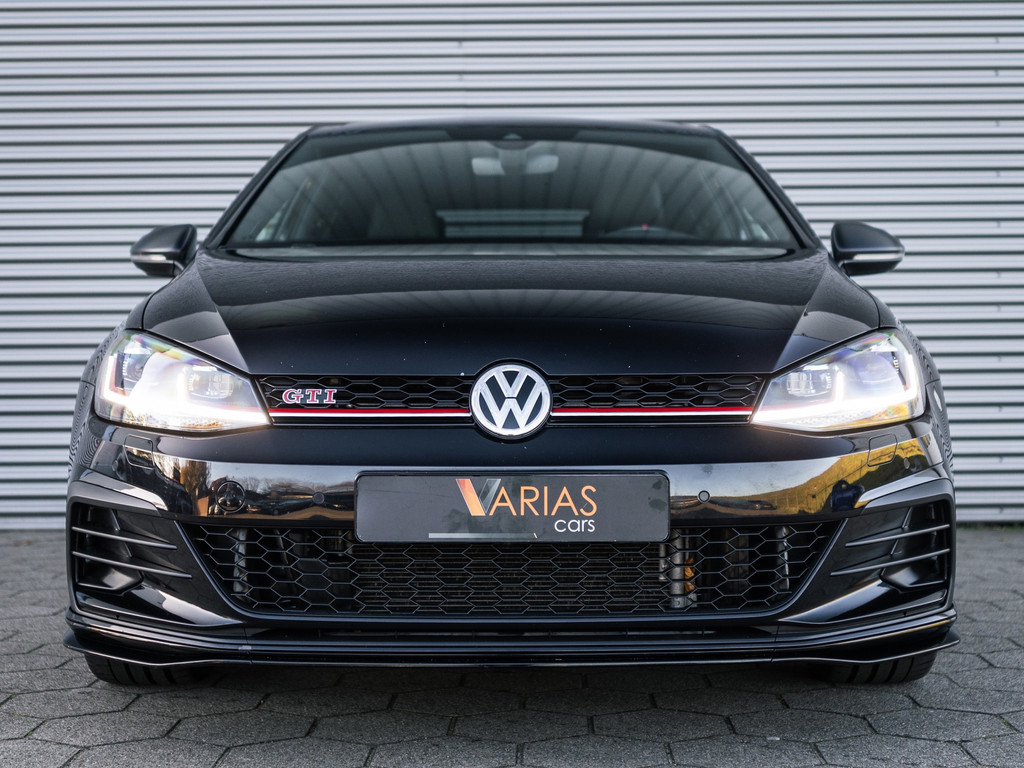 49336234-5.jpg